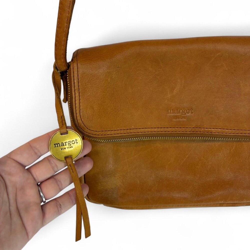 Margot New York Preston Foldover Flap Leather Crossbody Bag - Picture 4 of 8